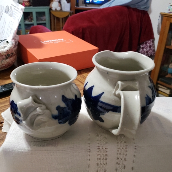 Rustic Country Pottery Pitcher and Sugar Bowl - Picture 4 of 8